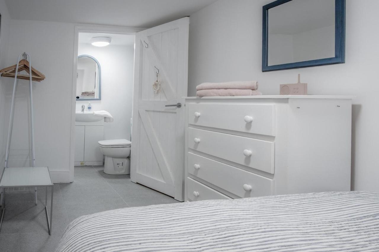 Caleb'S Cottage - 4 Bedroom Cottage - 솔바 외부 사진